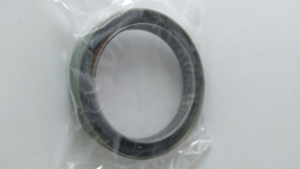 Сальник колінвала передній 320/03119