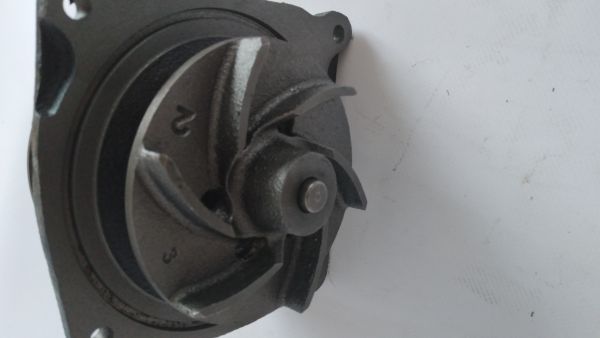 Насос водяний 320/04542