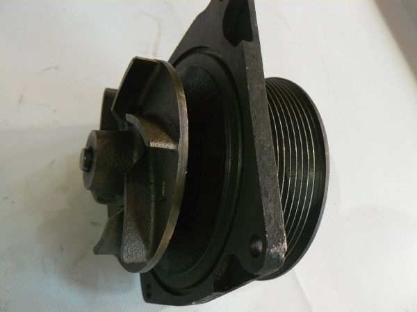 Насос водяний 320/04542