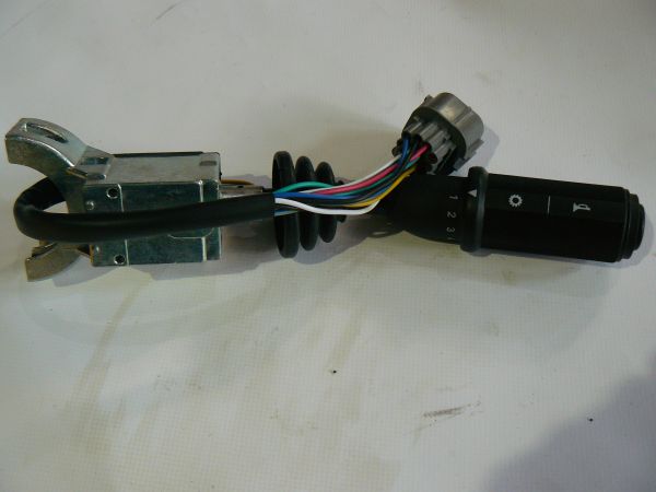 Перемикач підкермовий (реверс) 701/80298