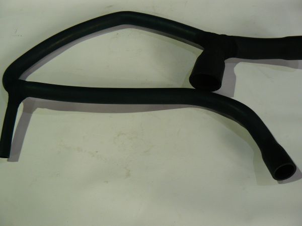 Патрубок радіатора нижній 834/00685