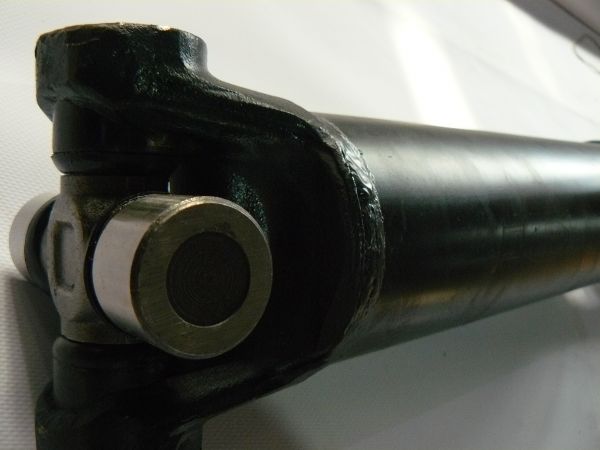 Карданний вал переднього мосту 914/60181