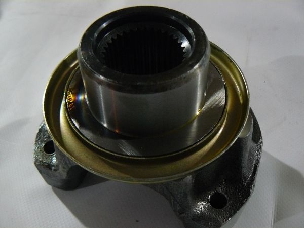 Фланець хвостовика переднього мосту 450/27200>>450/17900