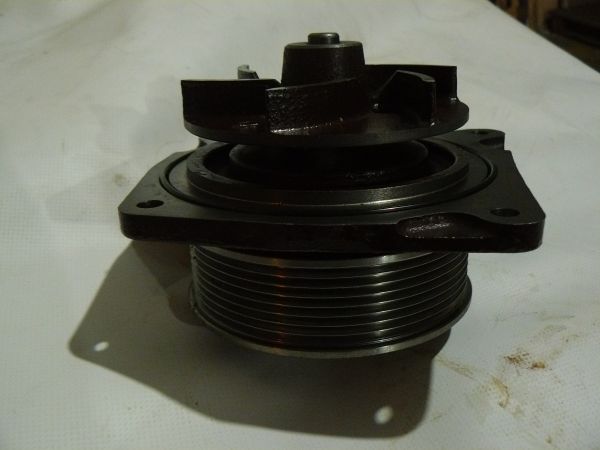 Насос водяний 320/04542